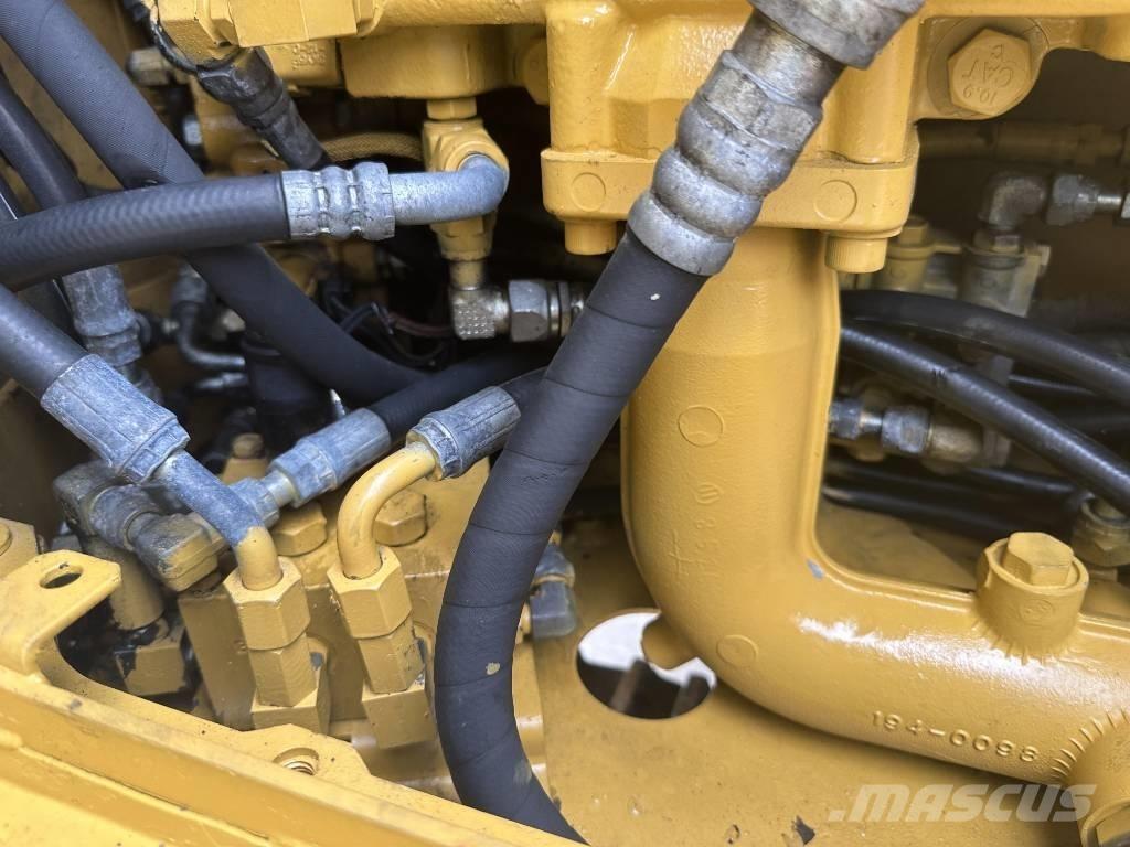 CAT 312D حفارات زحافة