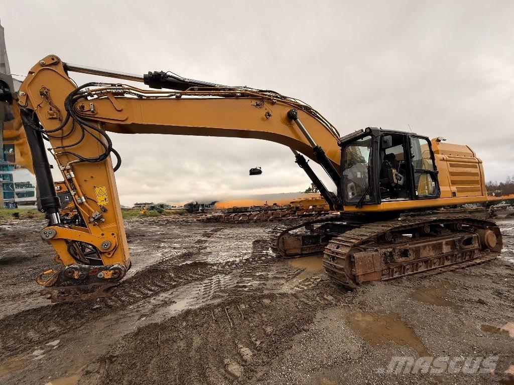 CAT 352 حفارات زحافة