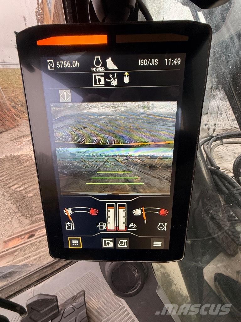 CAT 352 حفارات زحافة