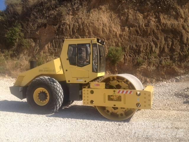 Bomag BW 219 D مداحل أحادية الأسطوانة