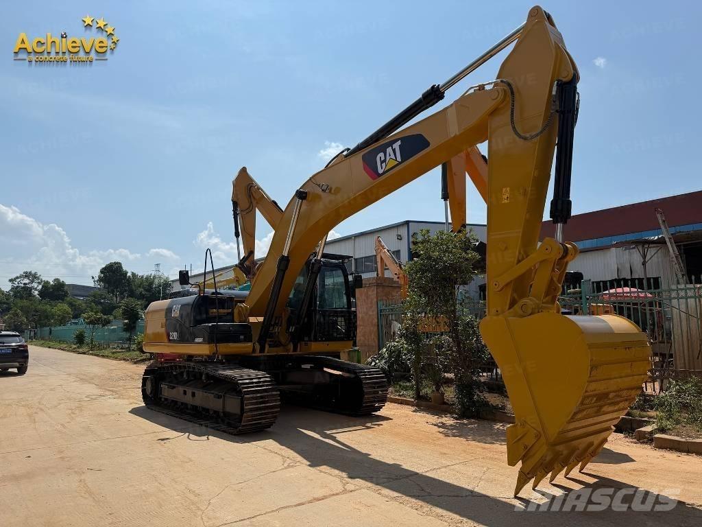 CAT 329 D2L حفارات زحافة