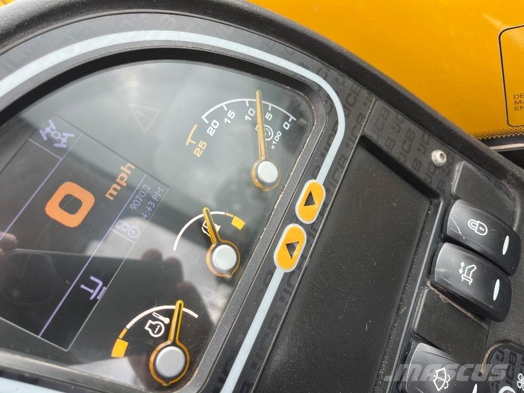 JCB 540-170 مناولات متداخلة