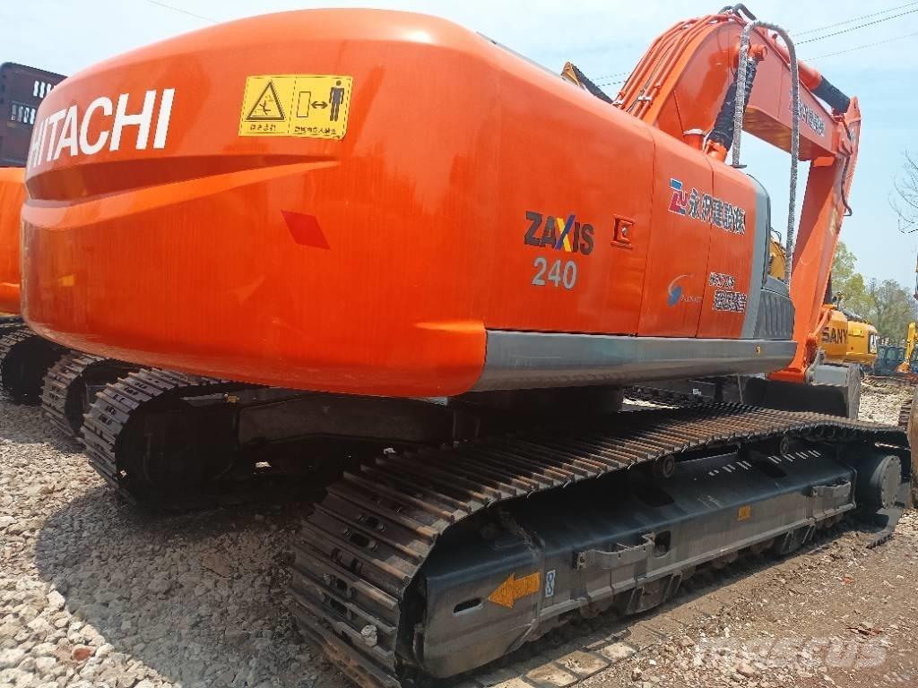 Hitachi zx240 حفارات زحافة
