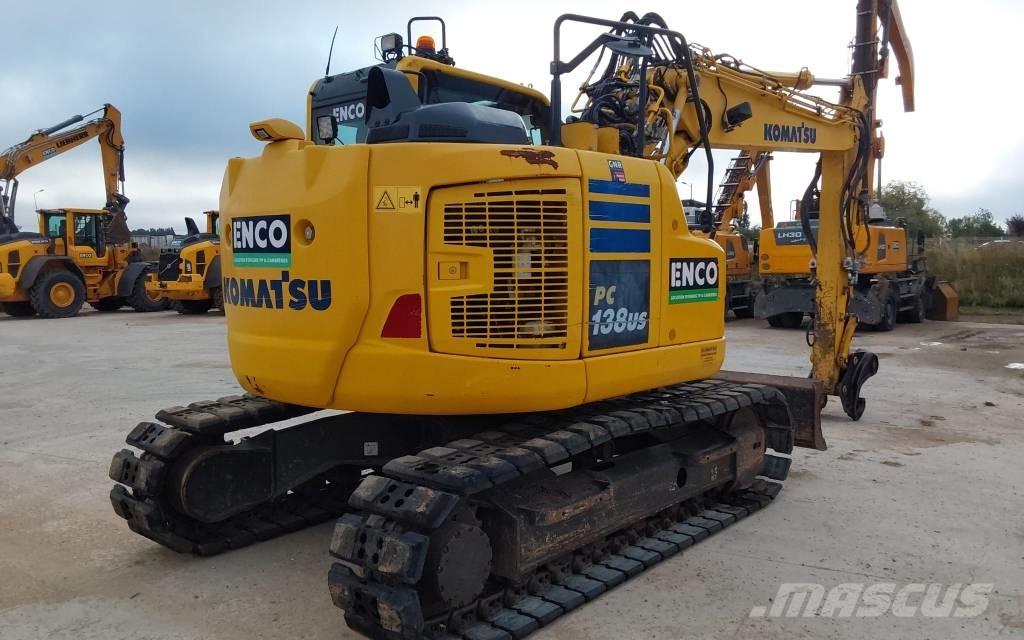 Komatsu PC138 USB11 حفارات زحافة