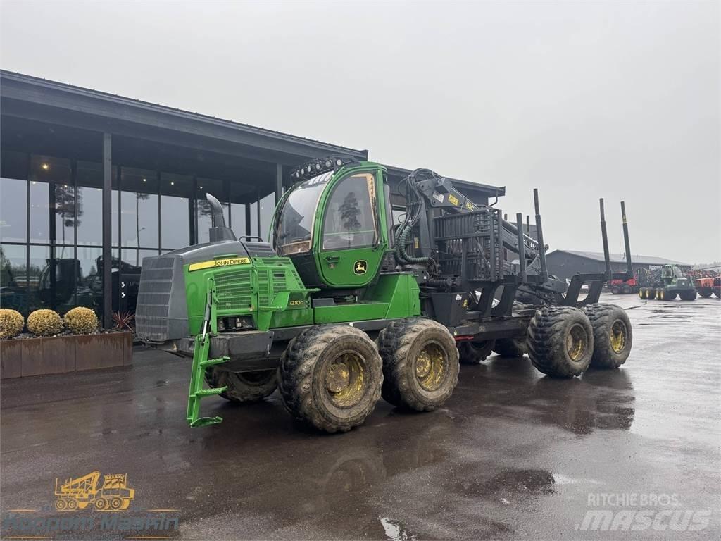 John Deere 1210G شاحنات