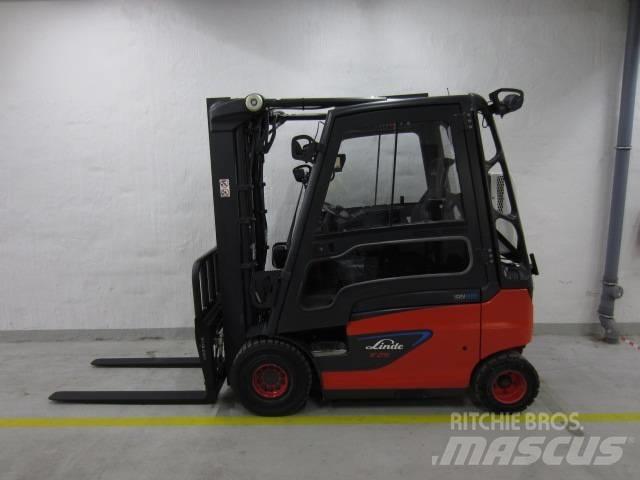 Linde E 25 شاحنات ذات رافعات شوكية تعمل بالكهرباء