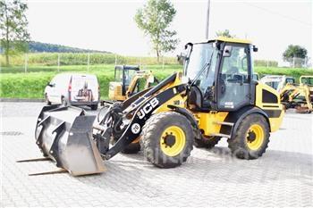 JCB 409 لوادر بعجل