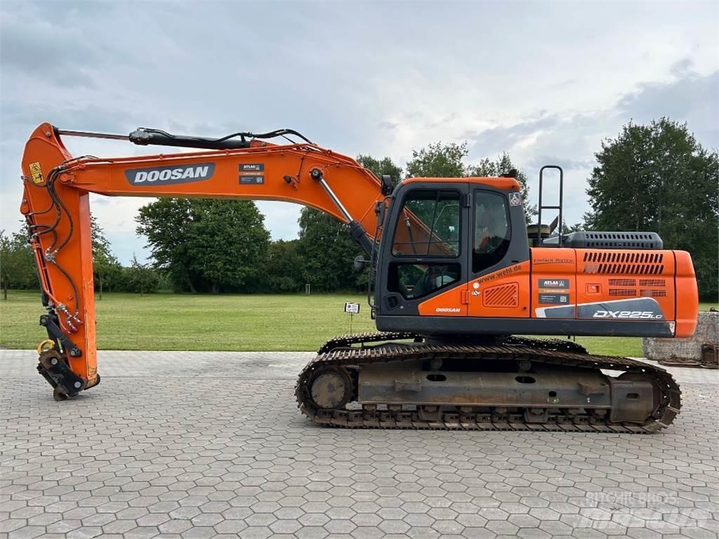 Doosan DX225LC-5 حفارات زحافة