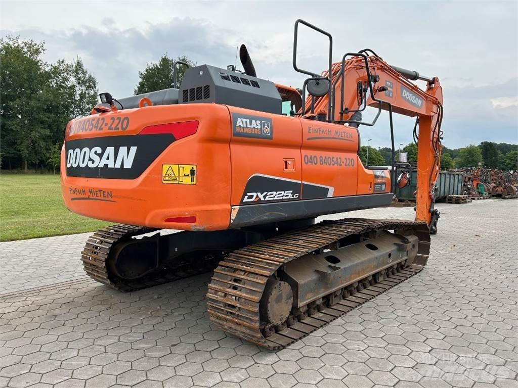 Doosan DX225LC-5 حفارات زحافة