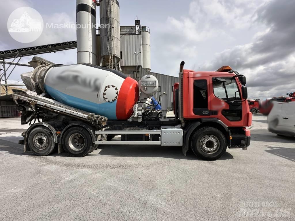 Volvo FE 320 شاحنات خرسانة