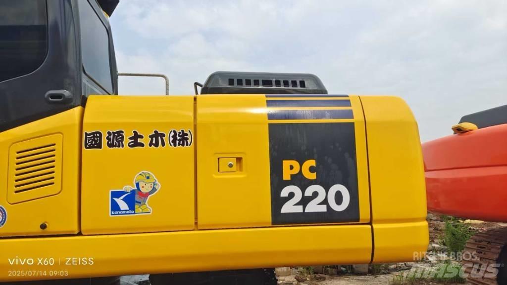 Komatsu PC 220 حفارات صغيرة أقل من 7 طن (حفارات صغيرة)