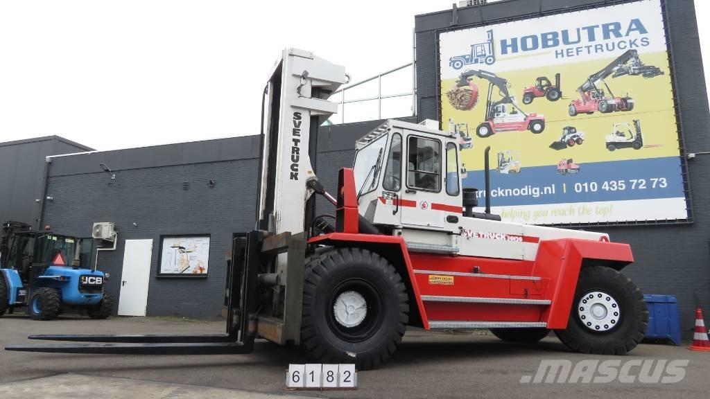 Svetruck 30120/46 شاحنات الديزل