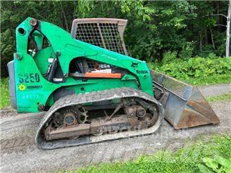 Bobcat S250 لوادر انزلاقية التوجيه