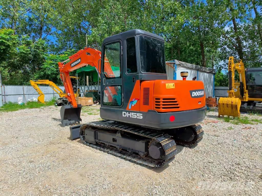 Doosan DH 55 حفارات صغيرة أقل من 7 طن (حفارات صغيرة)