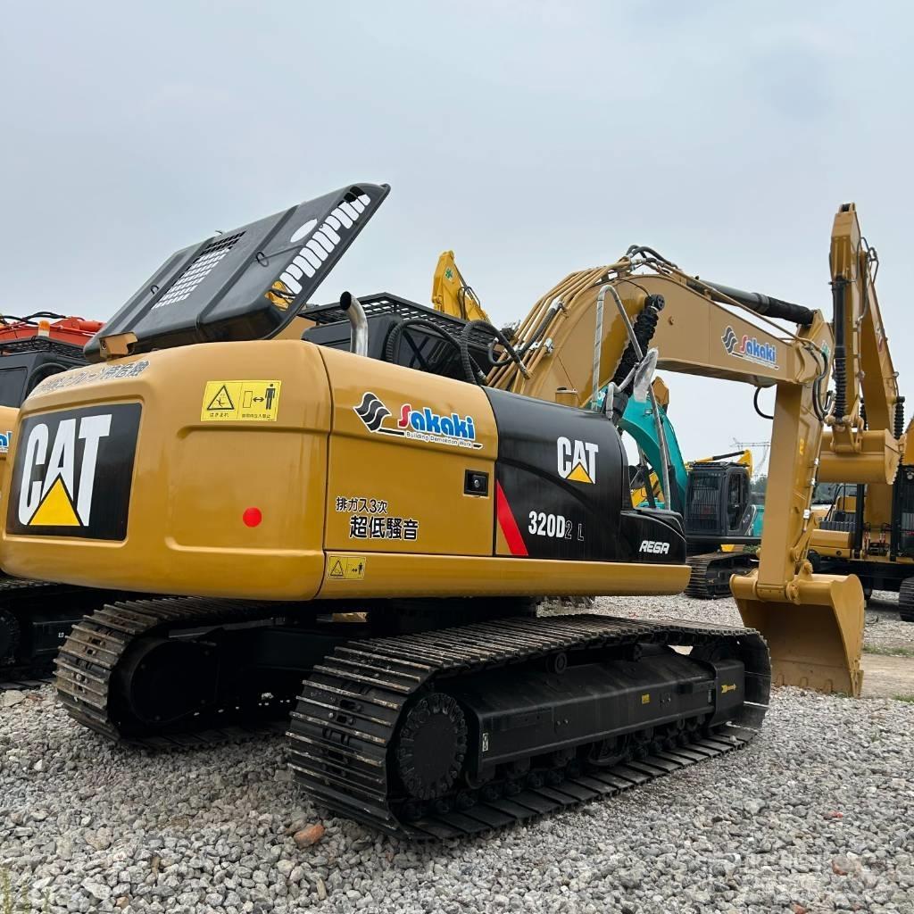 CAT 320D2L حفارات زحافة