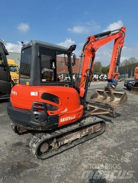Kubota KX 121-3 حفارات صغيرة أقل من 7 طن (حفارات صغيرة)