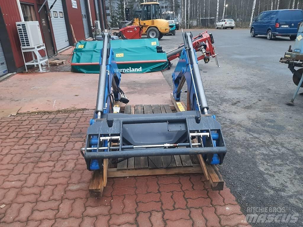 New Holland 675 LA لوادر وحفارات أمامية