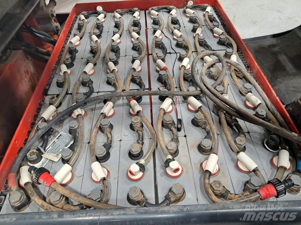 Linde E30-01 شاحنات ذات رافعات شوكية تعمل بالكهرباء