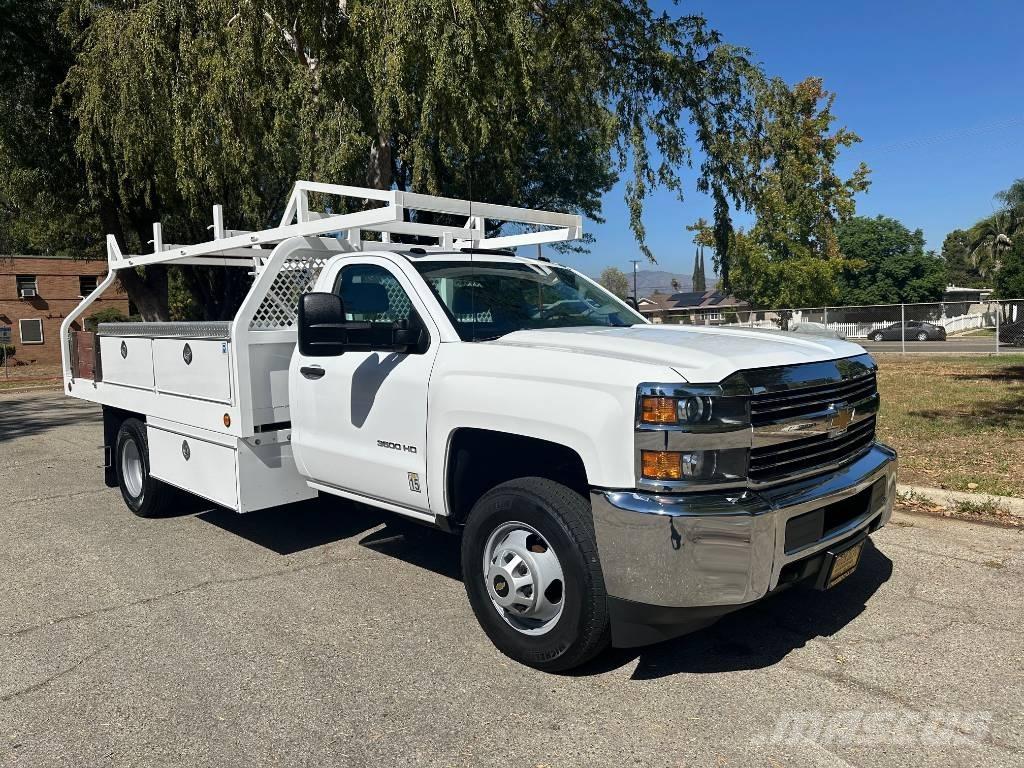 Chevrolet 3500 HD شاحنات خفيفة/مفصلية الجوانب