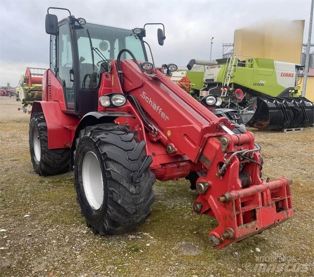 Schäffer 9610 T لوادر صغيرة