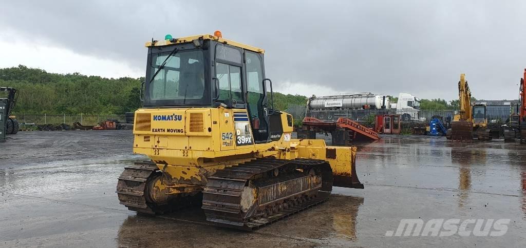 Komatsu D 39 PX-21 A بلدوزرات مجنزرة