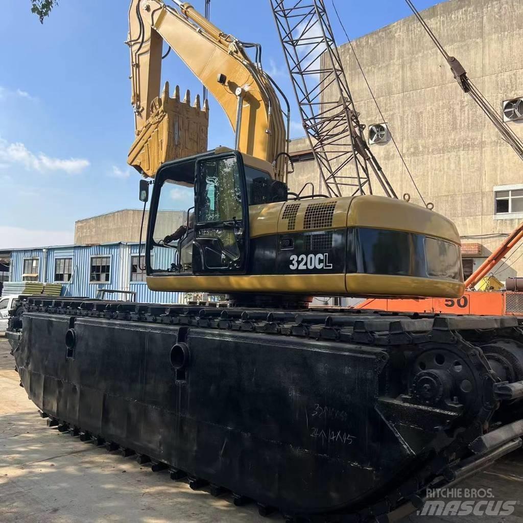 CAT 320 C الحفارات البرمائية