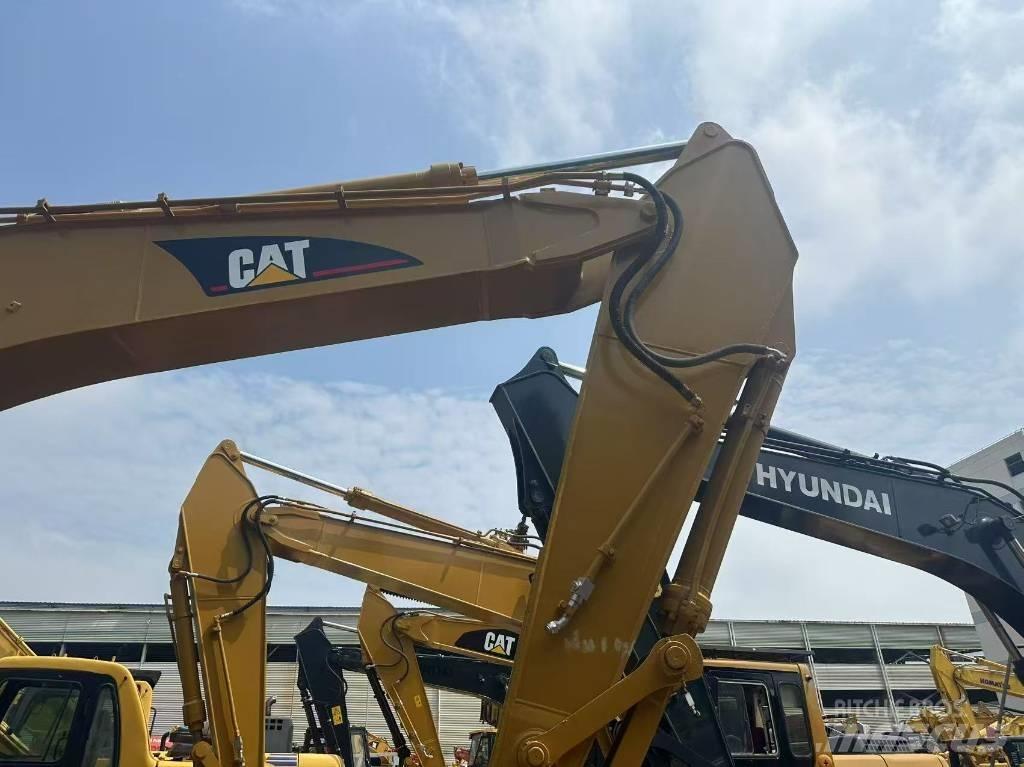 CAT 330 B L حفارات زحافة