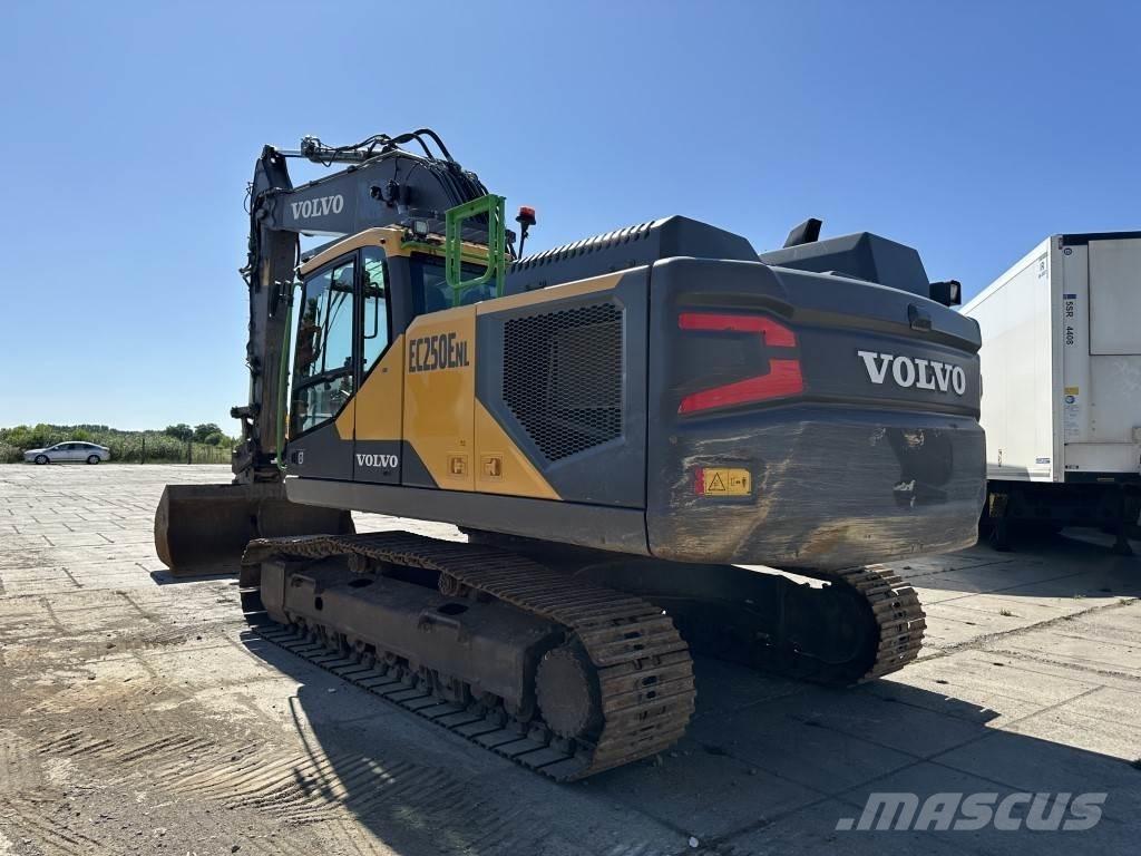Volvo EC250ENL حفارات زحافة