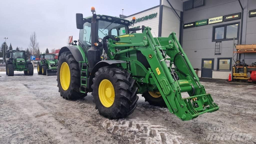 John Deere 6250 R الجرارات