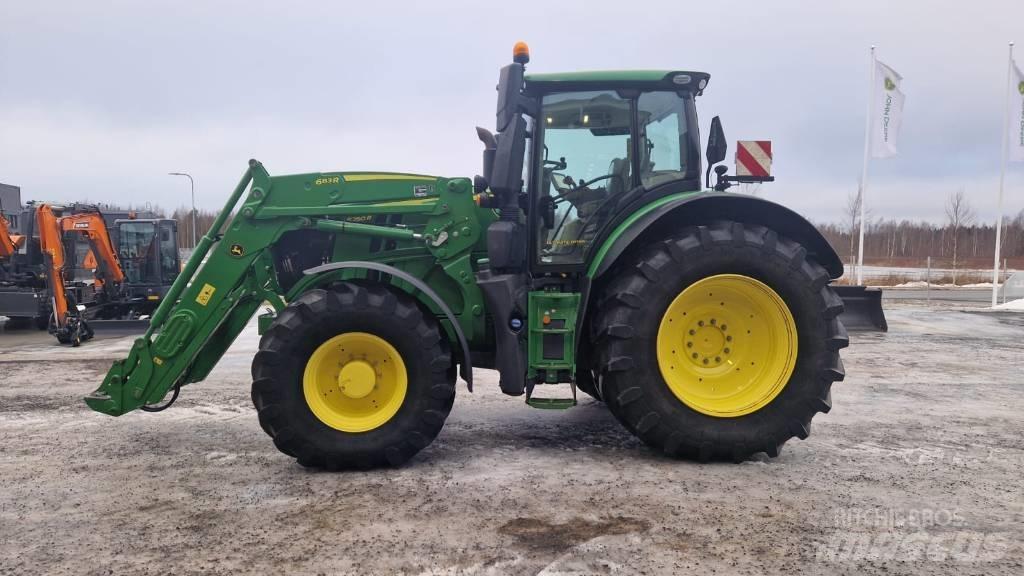 John Deere 6250 R الجرارات