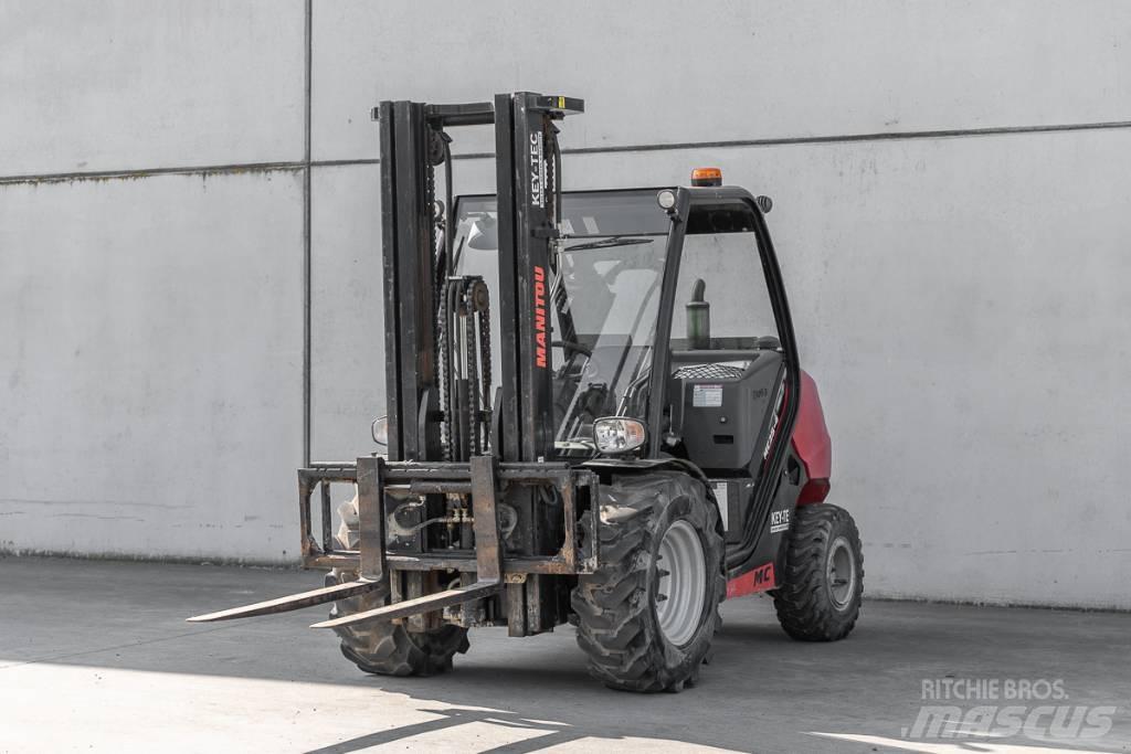 Manitou MC 25-4 شاحنات الديزل