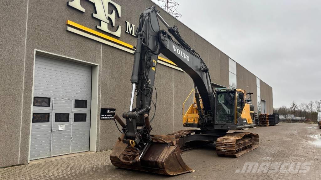 Volvo EC 250 EL حفارات زحافة