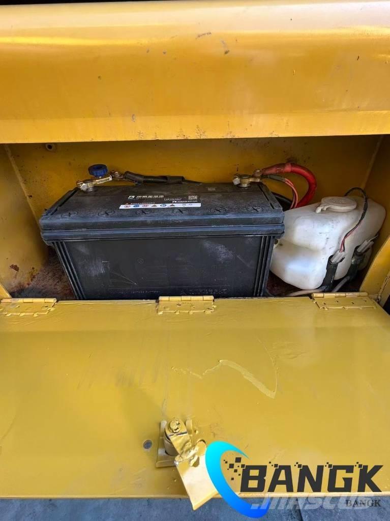 CAT 420 F حفارات بعجل