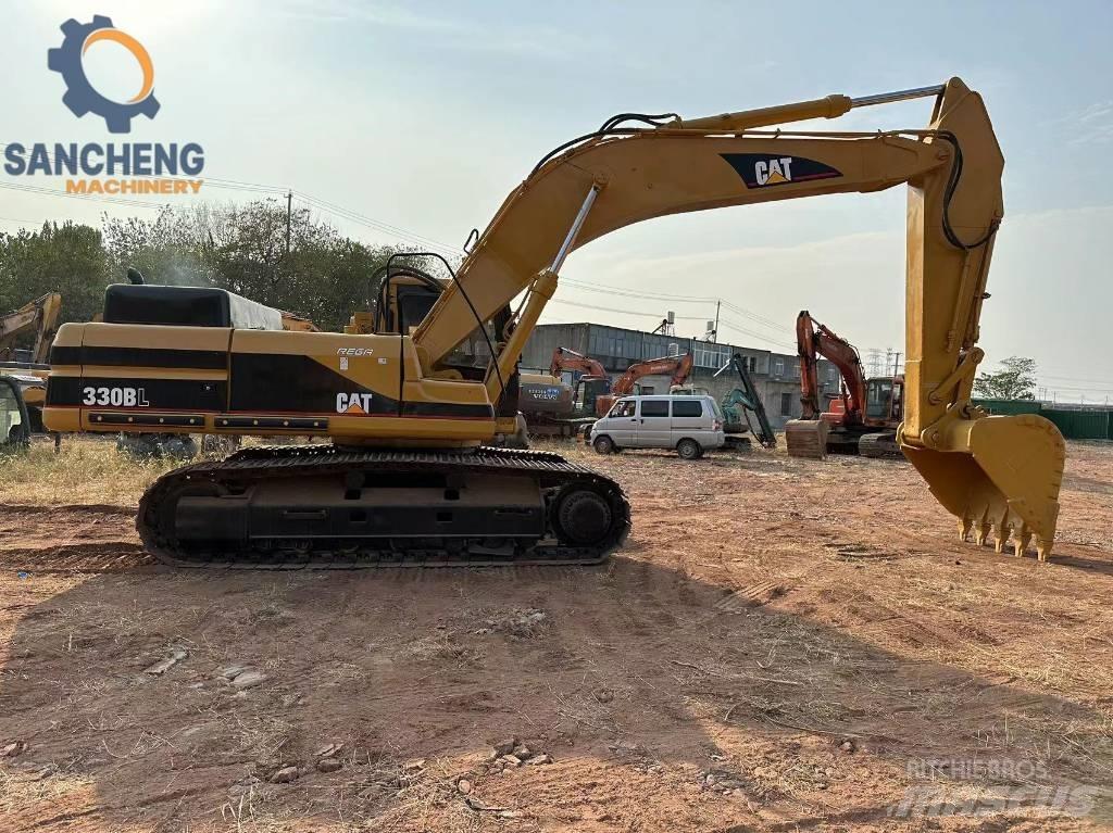 CAT 330 B حفارات زحافة