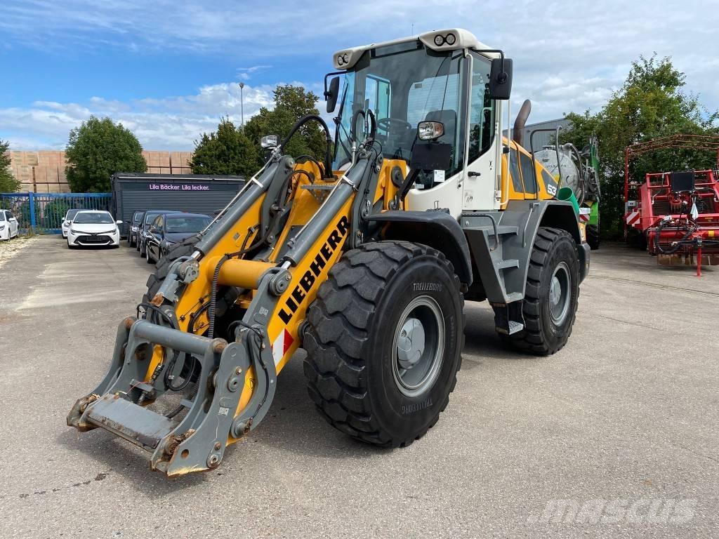 Liebherr L 538 لوادر بعجل