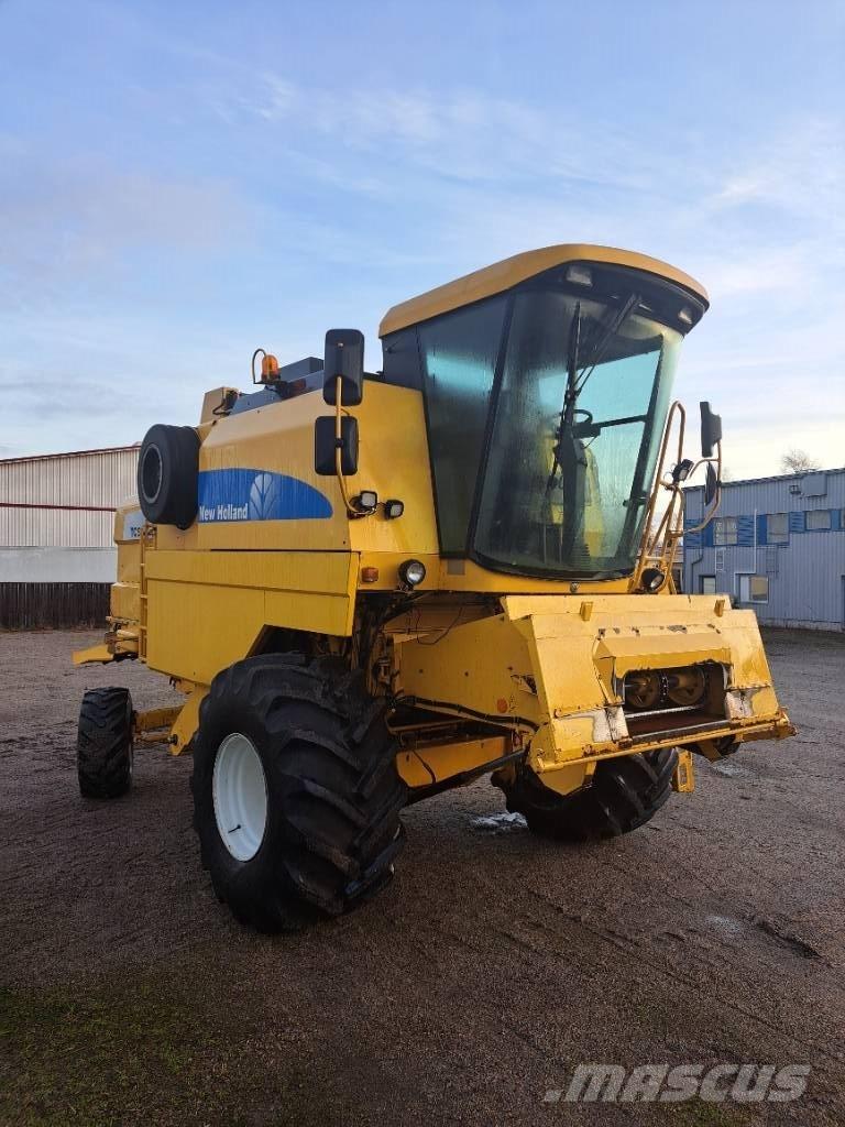 New Holland TC 54 حصادات