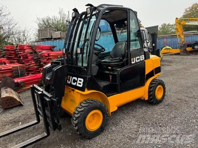 JCB T 35 مناولات متداخلة