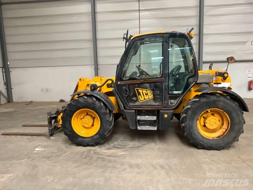 JCB 536-60 مناولات متداخلة