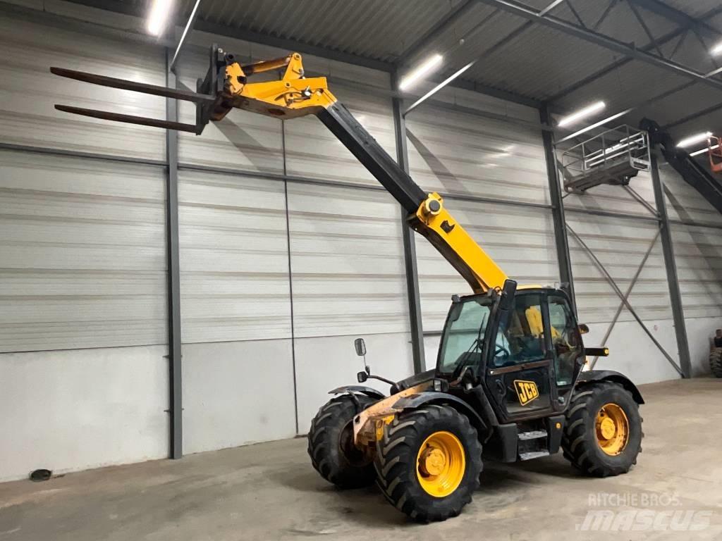 JCB 536-60 مناولات متداخلة