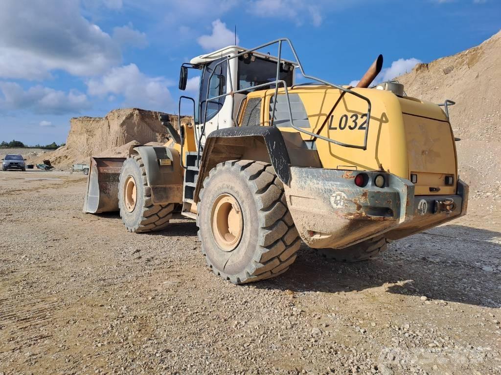 Liebherr L 580 لوادر بعجل