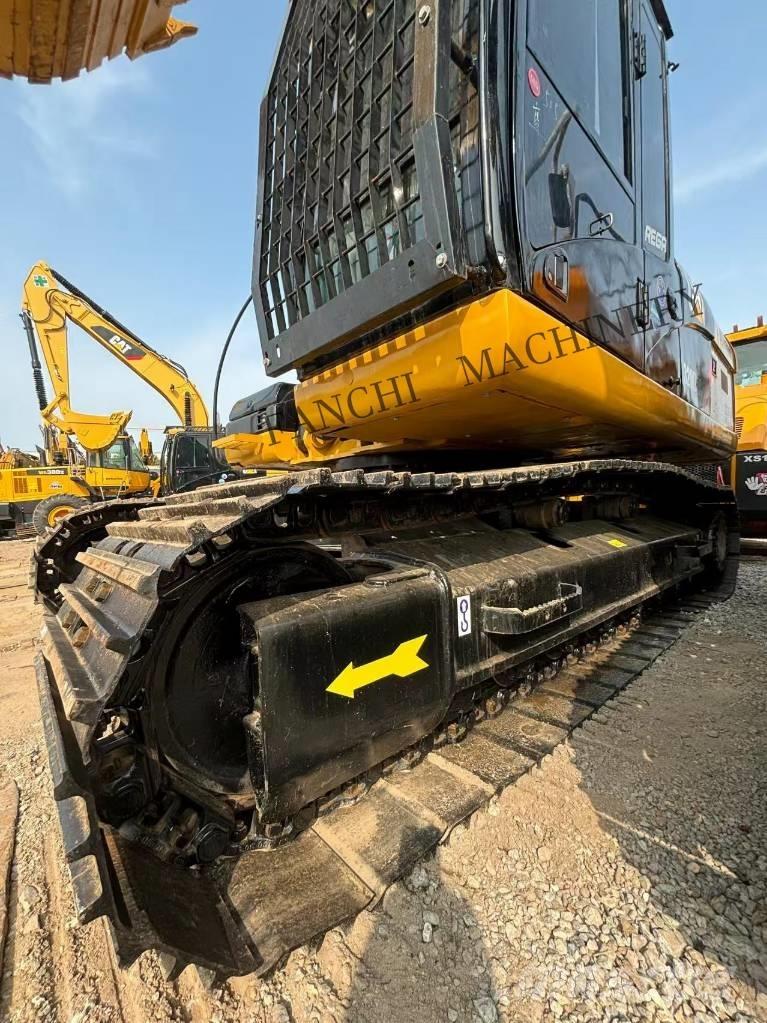 CAT 320D2L حفارات زحافة