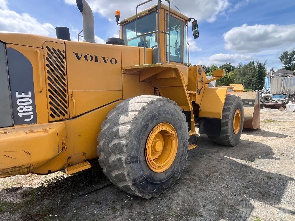 Volvo L 180 E لوادر بعجل