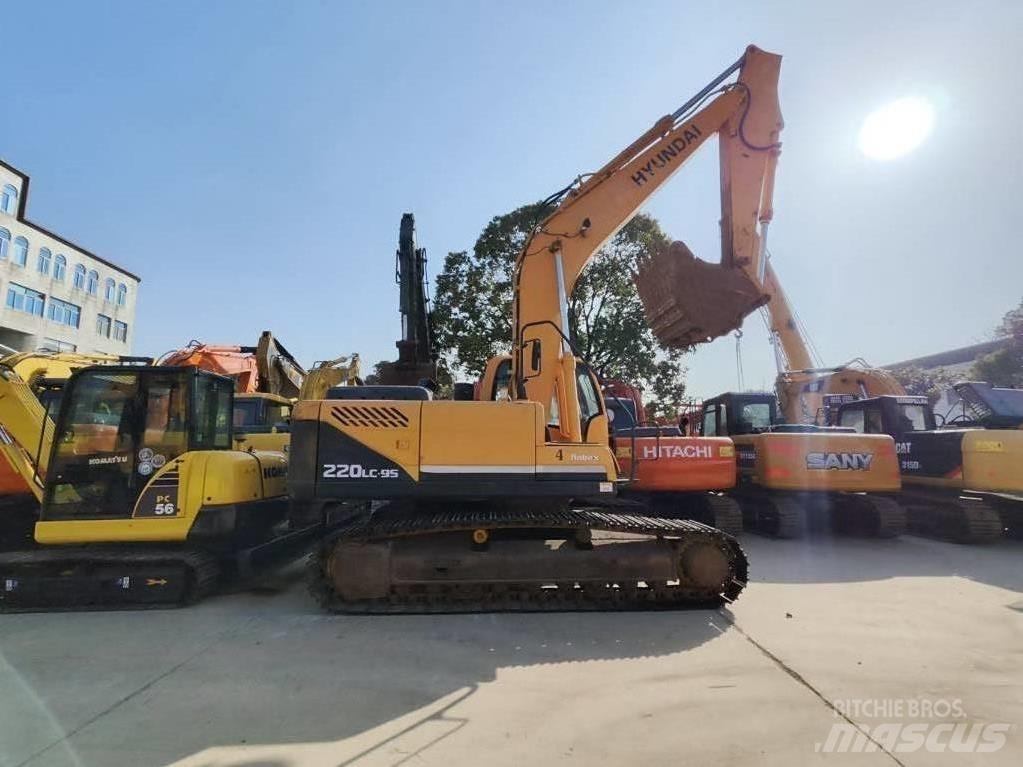 Hyundai R220LC-9S حفارات زحافة