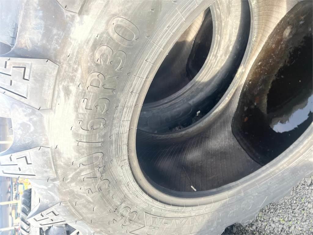  540/65R30 *GRI* الإطارات والعجلات والحافات