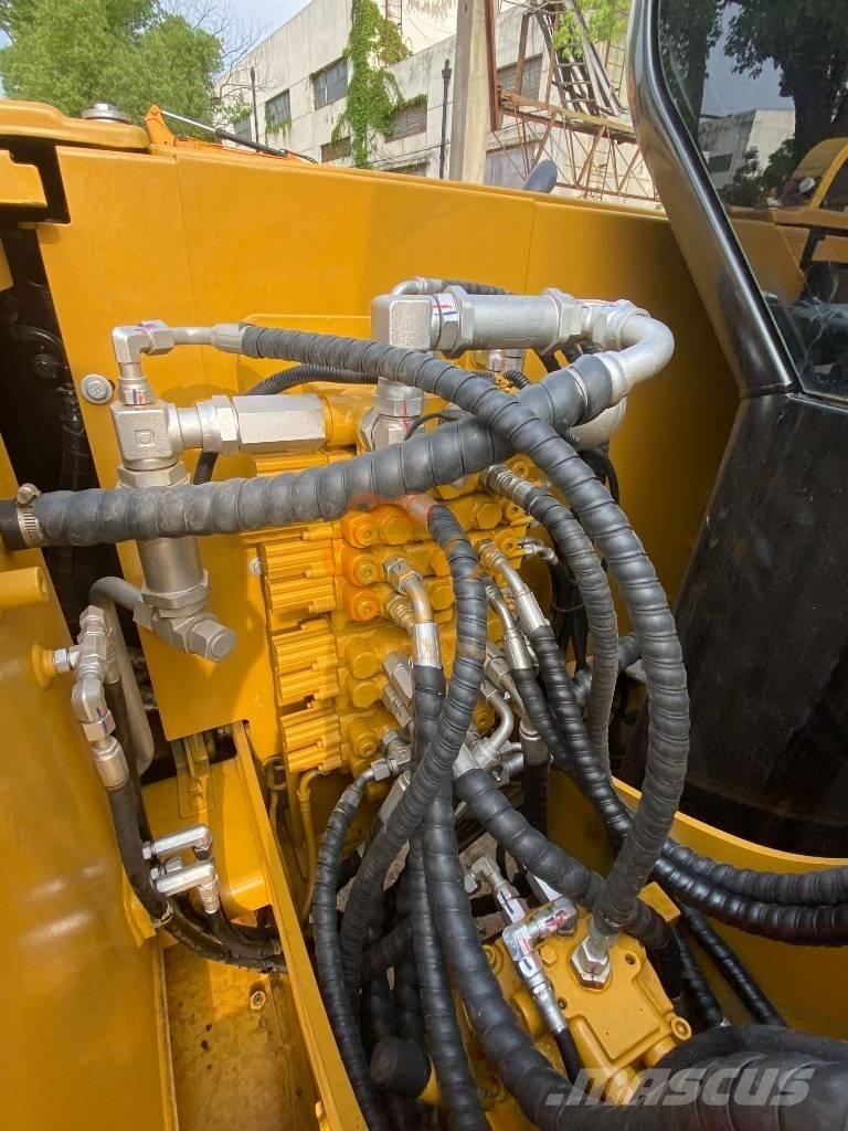 CAT 307 E حفارات زحافة