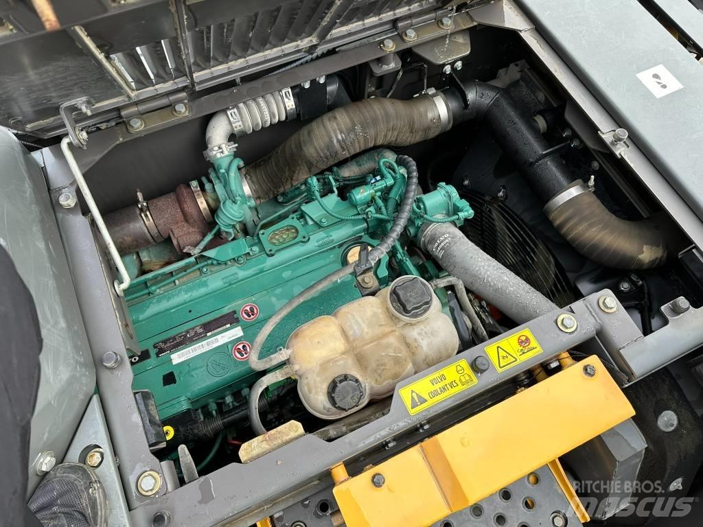 Volvo ECR 235 E LC حفارات زحافة