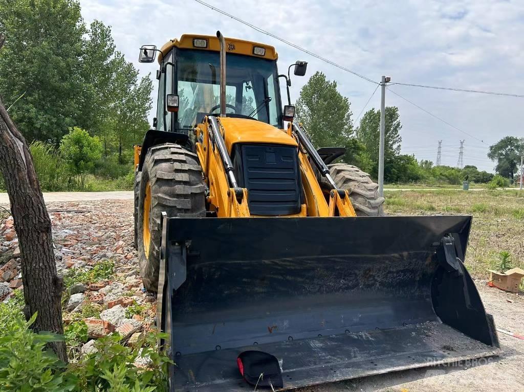 JCB 4 CX لوادر ذات جرافات عكسية