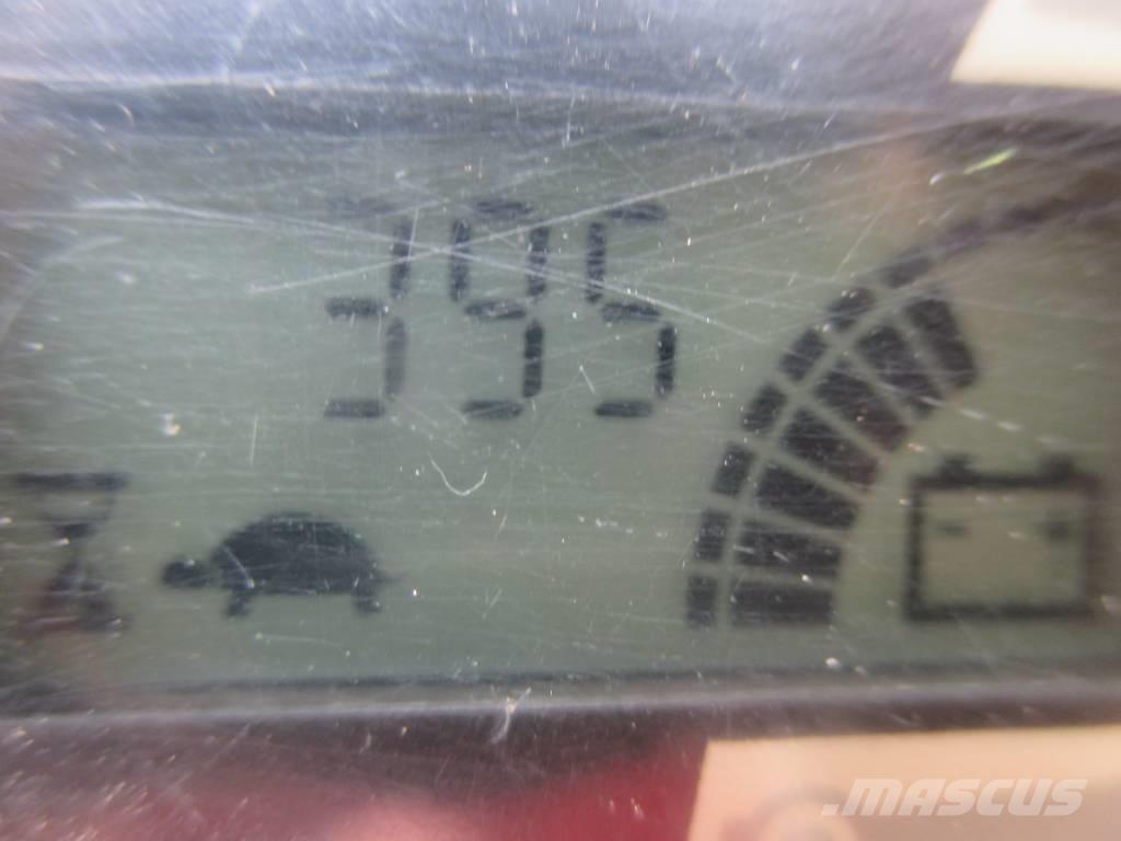 JLG Toucan 8 E رافعات السارية الرأسية