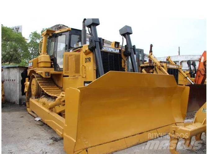 CAT D 7 R LGP بلدوزرات مجنزرة