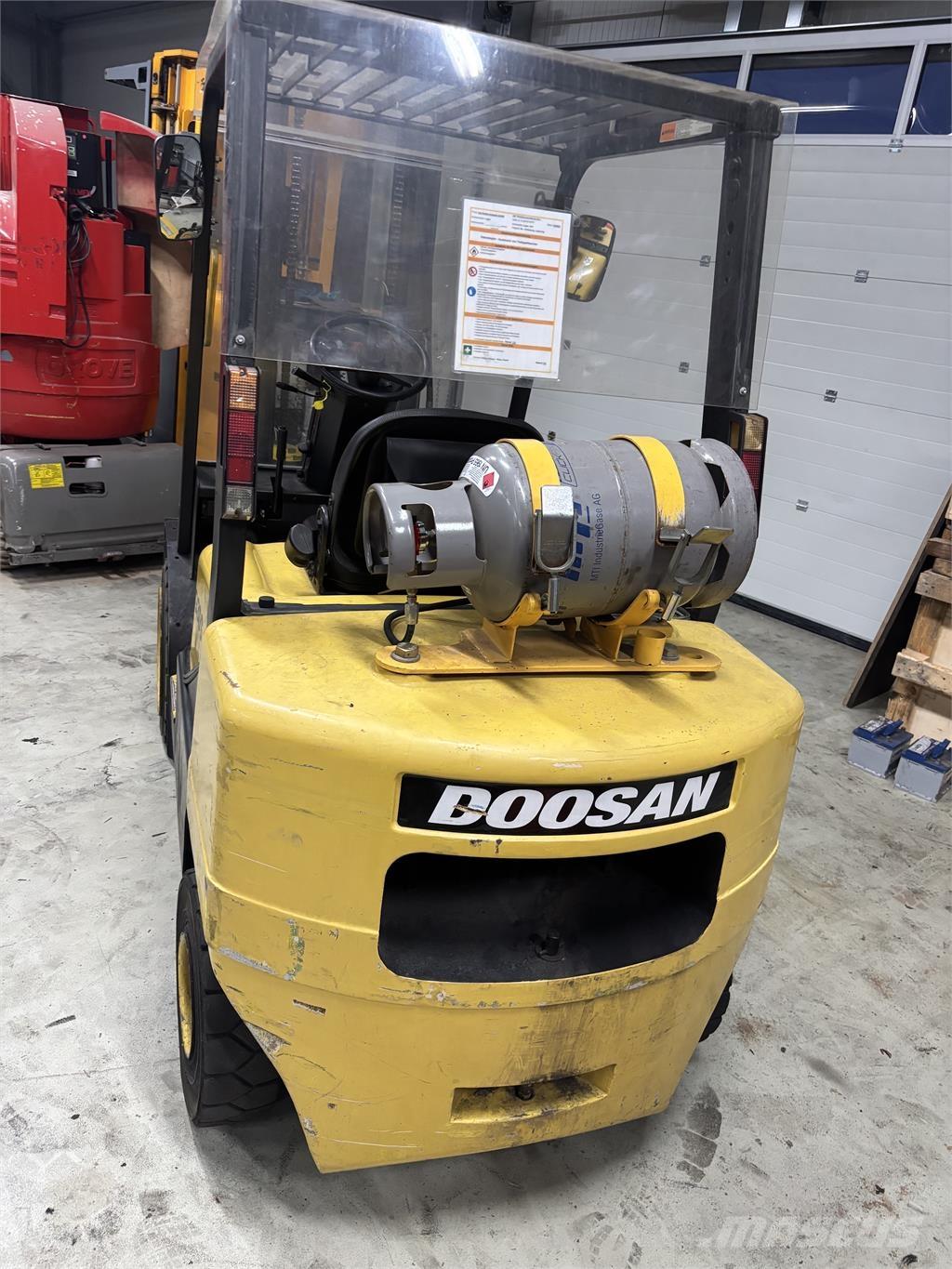 Doosan G30 شاحنات LPG